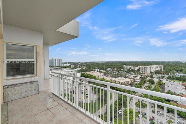 18011 Biscayne Boulevard PH04, Aventura, FL 33160