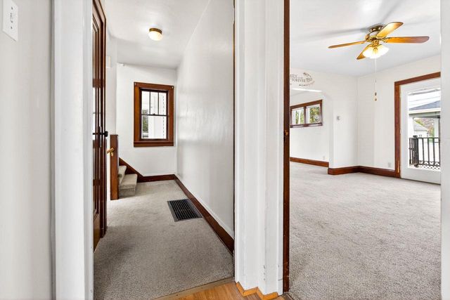 1068 CAROLINE STREET, Green Bay, WI 54303