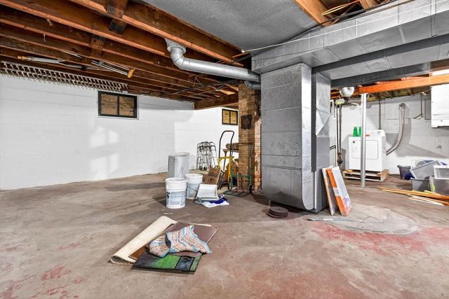 1068 CAROLINE STREET, Green Bay, WI 54303