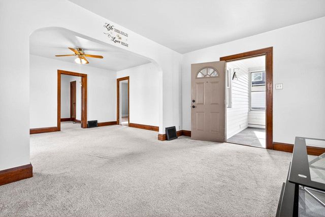 1068 CAROLINE STREET, Green Bay, WI 54303