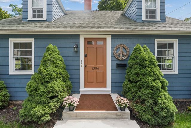 1384 Islington Street, Portsmouth, NH 03801
