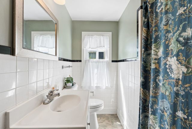 1384 Islington Street, Portsmouth, NH 03801
