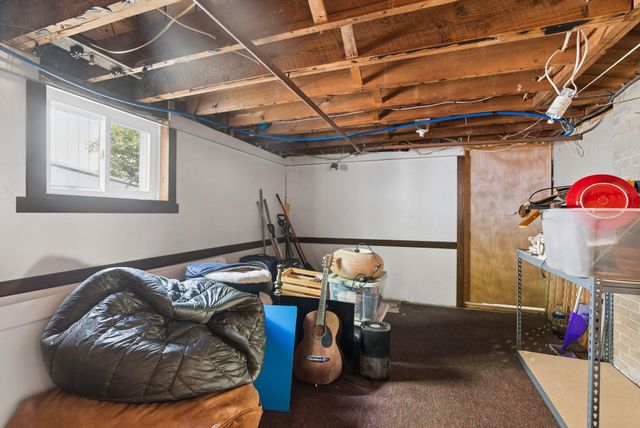 1384 Islington Street, Portsmouth, NH 03801