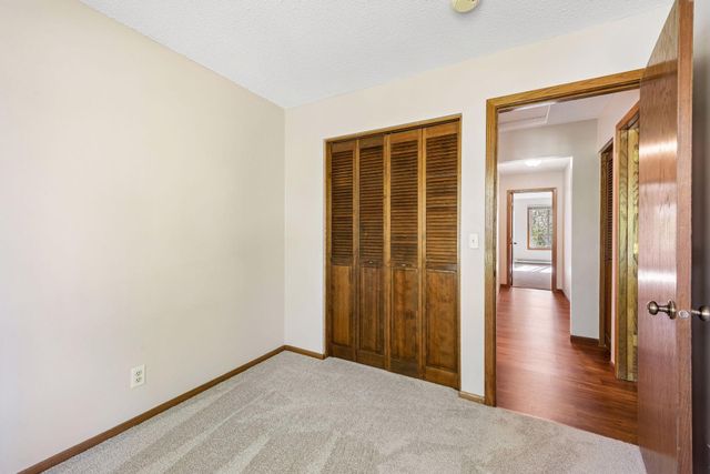 9721 Portal Drive, Eden Prairie, MN 55347