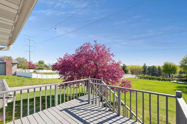 9721 Portal Drive, Eden Prairie, MN 55347