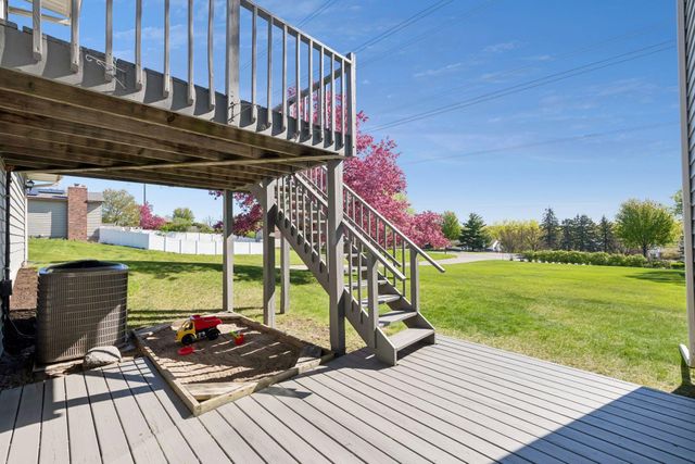 9721 Portal Drive, Eden Prairie, MN 55347