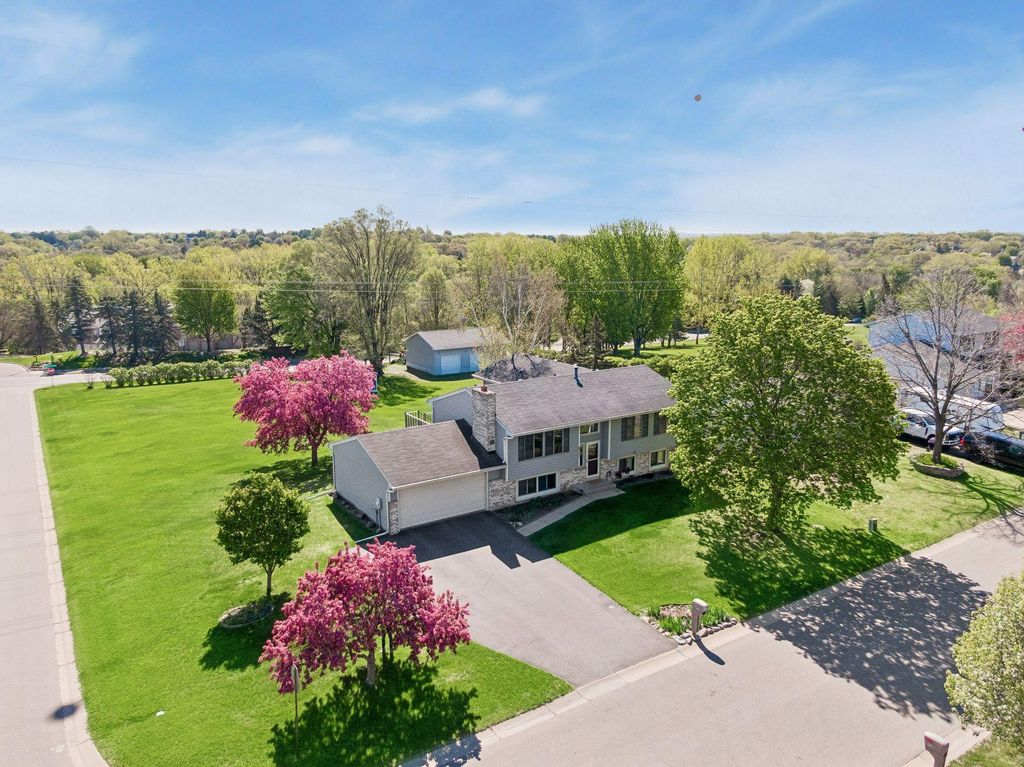 9721 Portal Drive, Eden Prairie, MN 55347