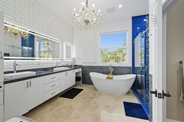 8350 Whispering Oak Way, West Palm Beach, FL 33411