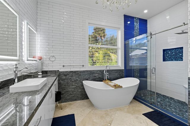 8350 Whispering Oak Way, West Palm Beach, FL 33411