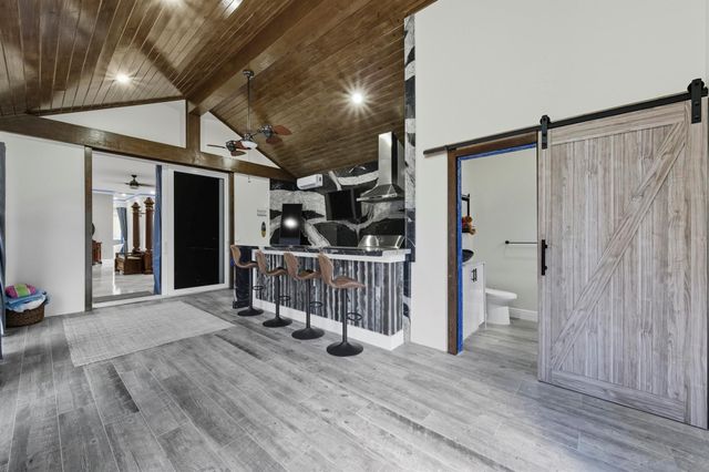 8350 Whispering Oak Way, West Palm Beach, FL 33411