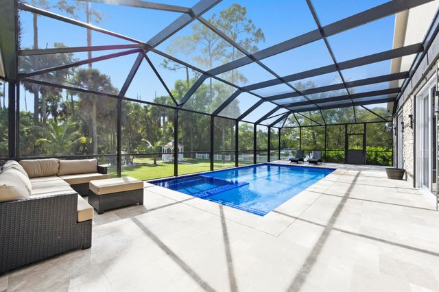 8350 Whispering Oak Way, West Palm Beach, FL 33411