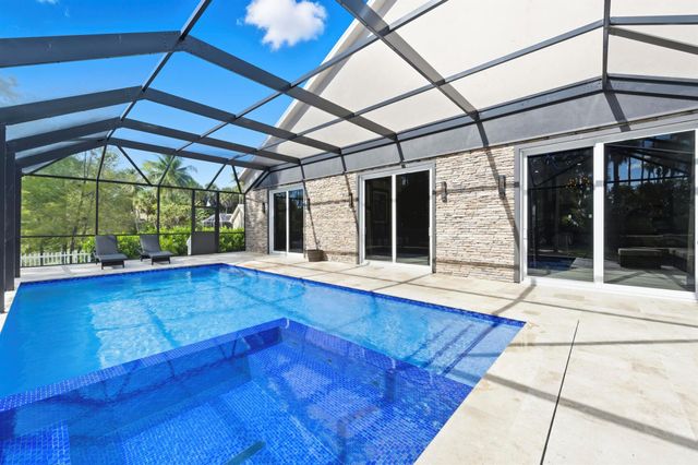 8350 Whispering Oak Way, West Palm Beach, FL 33411