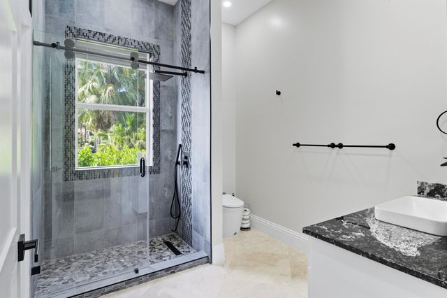 8350 Whispering Oak Way, West Palm Beach, FL 33411