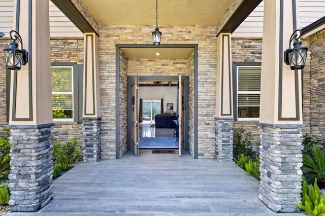 8350 Whispering Oak Way, West Palm Beach, FL 33411