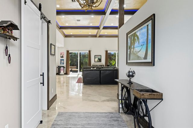 8350 Whispering Oak Way, West Palm Beach, FL 33411