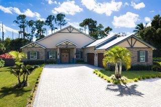 8350 Whispering Oak Way, West Palm Beach, FL 33411