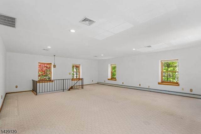 97 Roxy Ave, Edison Twp., NJ 08820