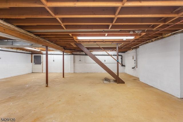 97 Roxy Ave, Edison Twp., NJ 08820