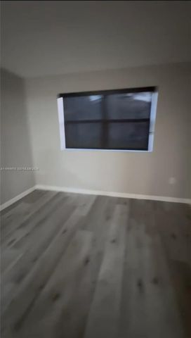 7100 NW 179th St 102, Hialeah, FL 33015