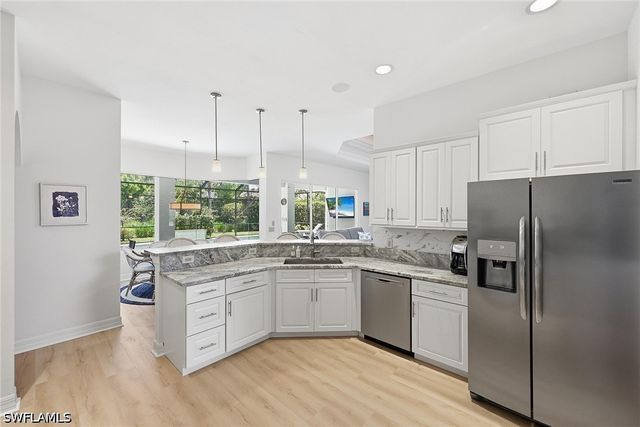 7673 Mulberry LN, Naples, FL 34114