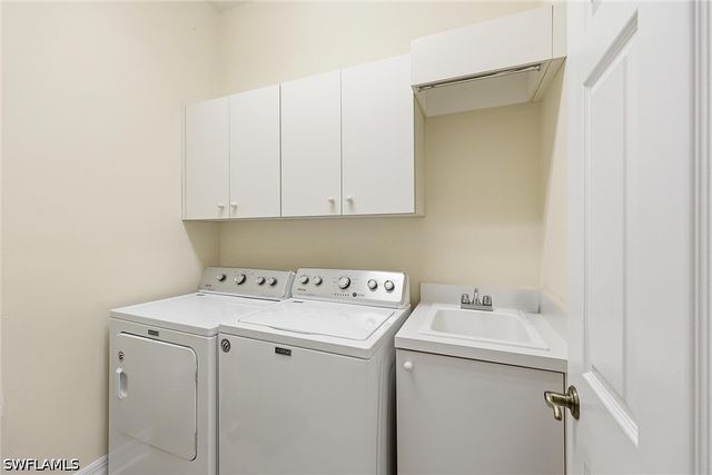 7673 Mulberry LN, Naples, FL 34114