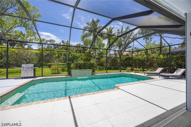 7673 Mulberry LN, Naples, FL 34114