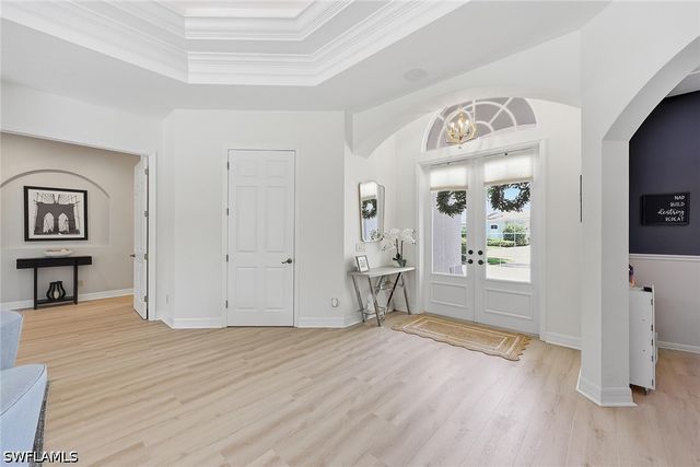 7673 Mulberry LN, Naples, FL 34114