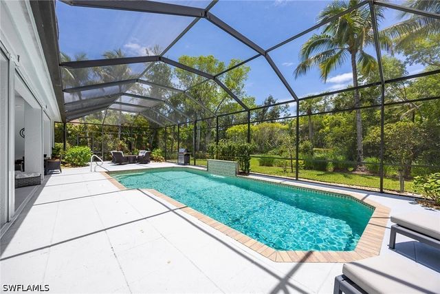 7673 Mulberry LN, Naples, FL 34114