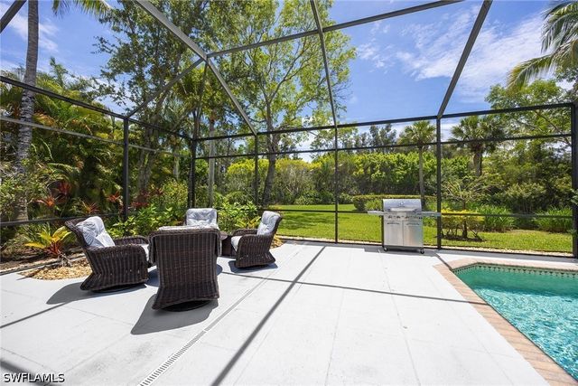 7673 Mulberry LN, Naples, FL 34114