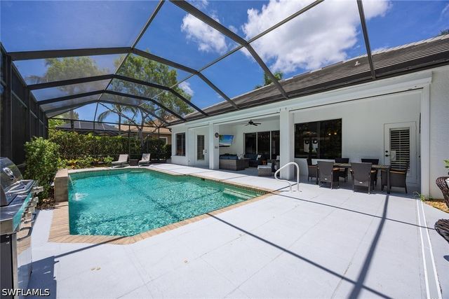7673 Mulberry LN, Naples, FL 34114