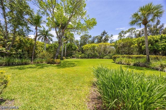 7673 Mulberry LN, Naples, FL 34114