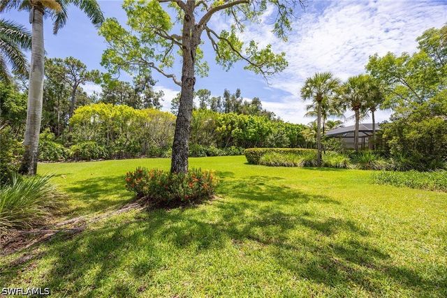 7673 Mulberry LN, Naples, FL 34114