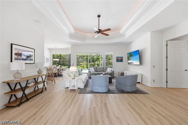 7673 Mulberry LN, Naples, FL 34114