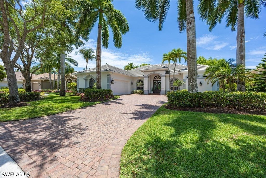 7673 Mulberry LN, Naples, FL 34114