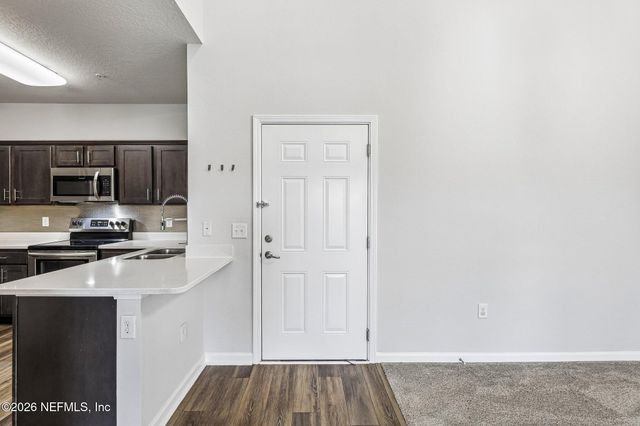 4950 KEY LIME Drive 301, Jacksonville, FL 32256