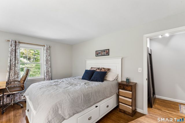 27 Hattertown Road, Newtown, CT 06470