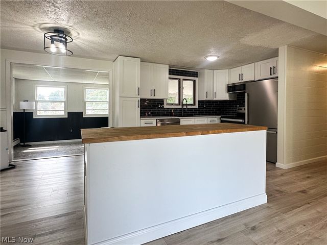 144 Morningside Road, Niles, OH 44446