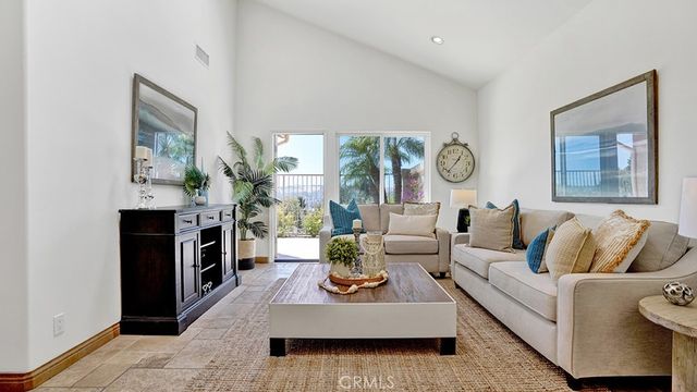 27469 Paseo Mimosa, San Juan Capistrano, CA 92675