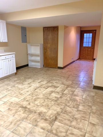 35 Revere Drive, South Barrington, IL 60010