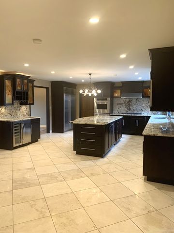 35 Revere Drive, South Barrington, IL 60010