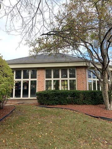 35 Revere Drive, South Barrington, IL 60010