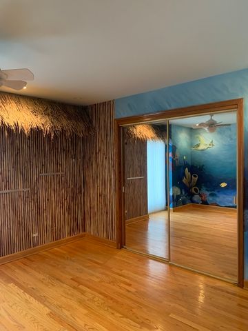 35 Revere Drive, South Barrington, IL 60010