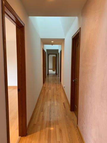 35 Revere Drive, South Barrington, IL 60010