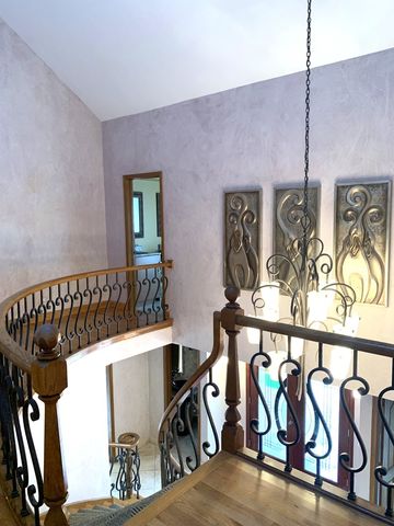 35 Revere Drive, South Barrington, IL 60010