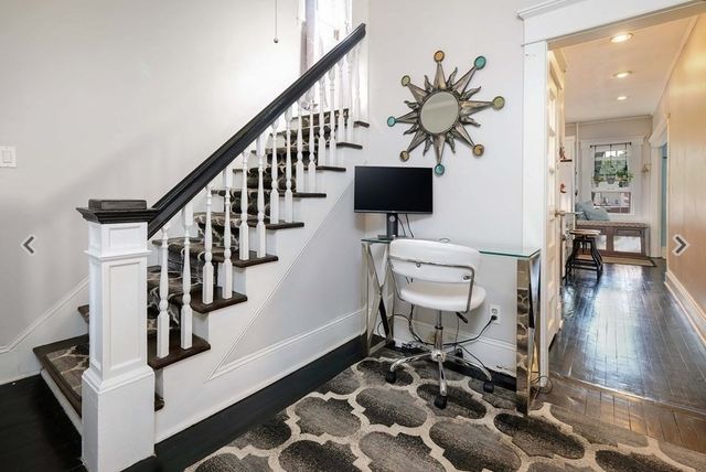 18 Los Angeles St, Springfield, MA 01107