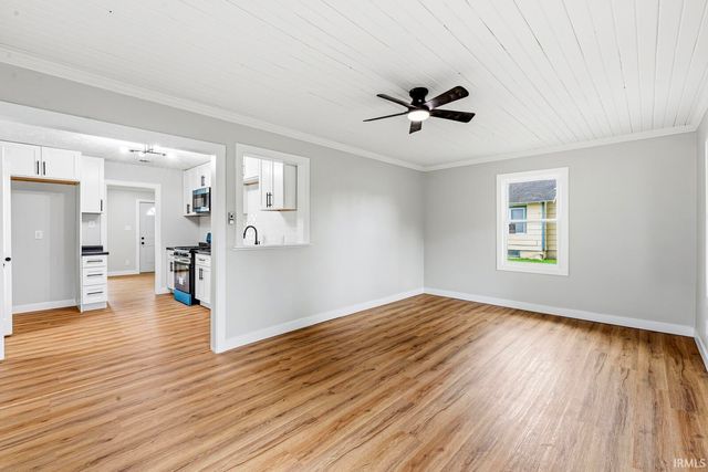 1611 E 4th Street, Mishawaka, IN 46544