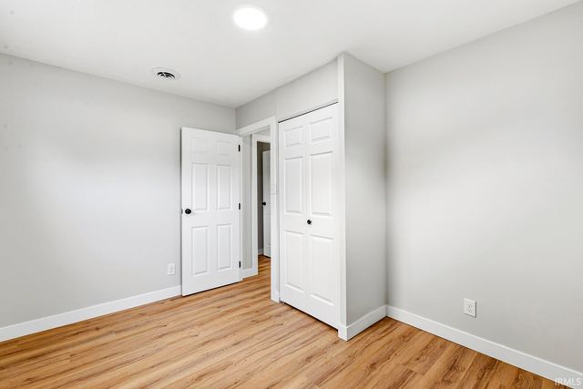 1611 E 4th Street, Mishawaka, IN 46544