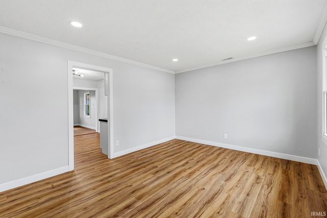 1611 E 4th Street, Mishawaka, IN 46544