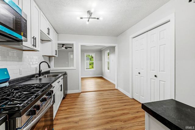1611 E 4th Street, Mishawaka, IN 46544