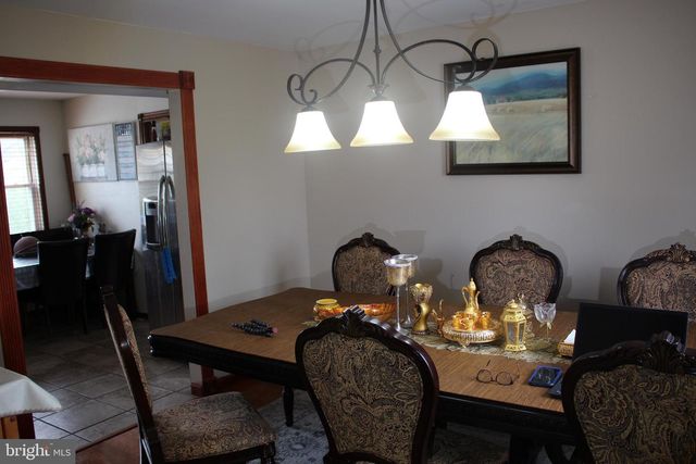 219 MEADOW DR, Mount Laurel, NJ 08054